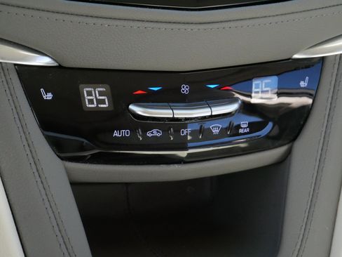 Certified 2023 Cadillac XT5 Premium Luxury w/ LPO, Floor Liner Package image 23