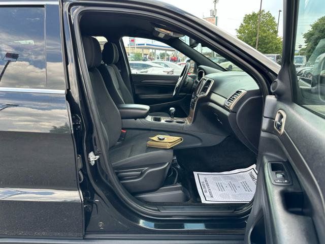 Used 2015 Jeep Grand Cherokee Laredo w/ Quick Order Package 23E AWD/4WD image 19