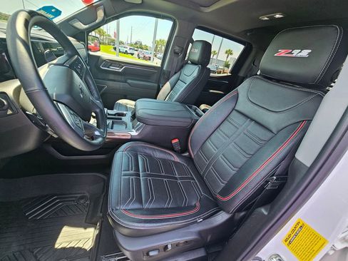 Used 2025 Chevrolet Silverado 1500 RST AWD/4WD image 23
