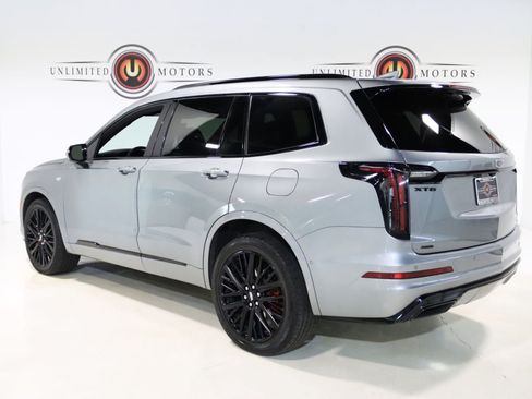Used 2024 Cadillac XT6 Sport w/ Technology Package AWD/4WD image 3