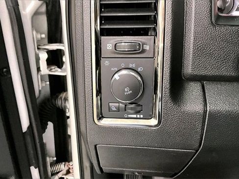 Used 2018 RAM 1500 Sport w/ Sport Premium Group image 17