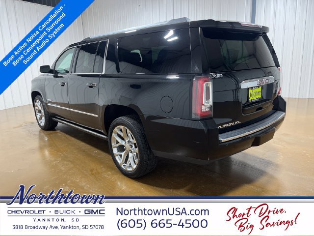 Used 2019 GMC Yukon XL Denali w/ Denali Ultimate Package AWD/4WD image 3