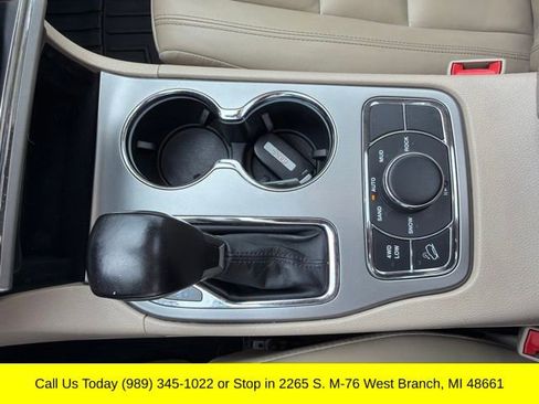 Used 2020 Jeep Grand Cherokee Limited AWD/4WD image 21