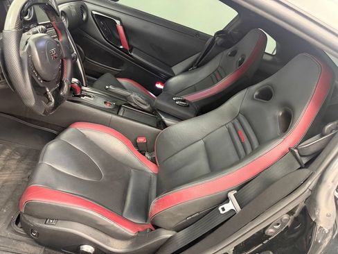 Used 2015 Nissan GT-R Black Edition AWD/4WD image 33