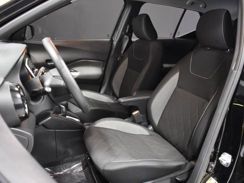 Used 2020 Nissan Kicks SV FWD image 5