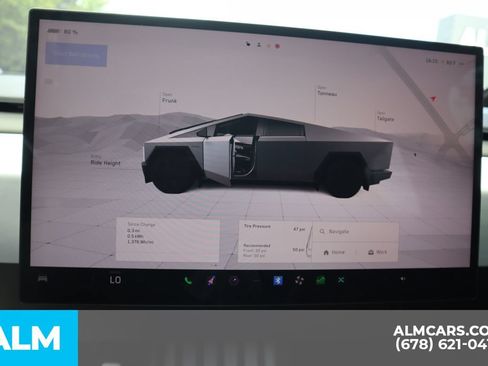 Used 2024 Tesla Cybertruck AWD Crew Cab image 31