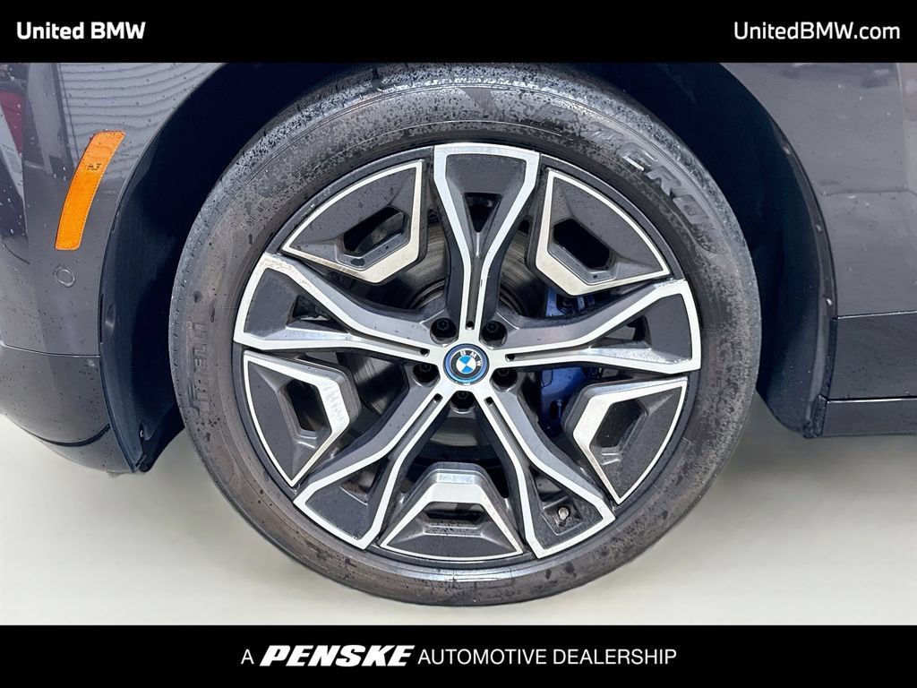 Certified 2024 BMW iX xDrive50 w/ Premium Package AWD/4WD image 9