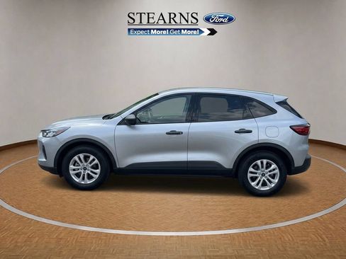 Used 2024 Ford Escape FWD image 3