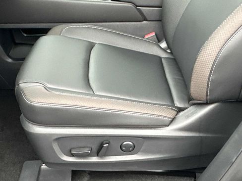 New 2025 Nissan Pathfinder SL image 26