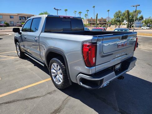Used 2023 GMC Sierra 1500 Denali w/ Technology Package AWD/4WD image 5