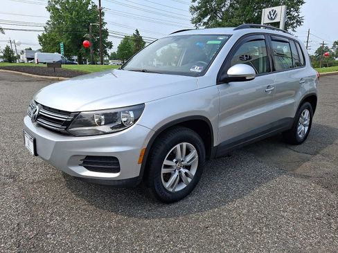 Used 2017 Volkswagen Tiguan S AWD/4WD image 3