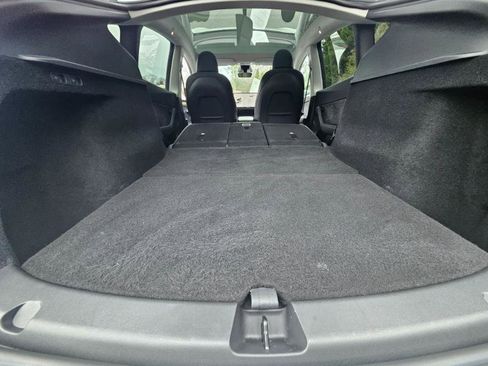 Used 2024 Tesla Model Y Long Range image 68