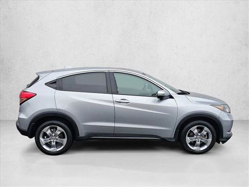 Used 2017 Honda HR-V EX image 6