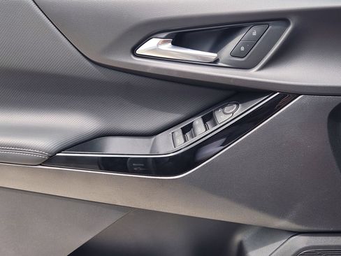 New 2026 Chevrolet Equinox LT w/ Safety and Technology Package FWD image 20