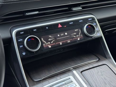 Used 2024 Genesis GV80 2.5T image 32