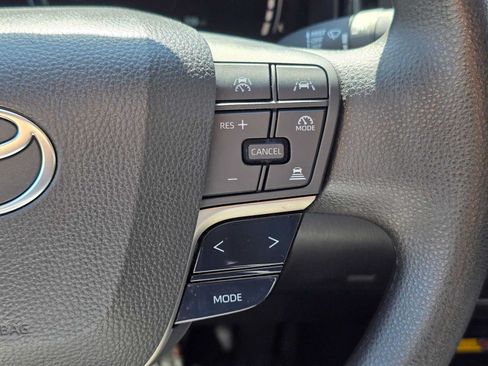 Used 2025 Toyota Camry LE FWD image 31