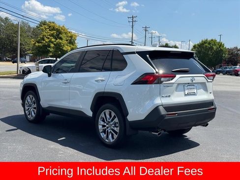 Used 2025 Toyota RAV4 XLE Premium FWD image 5