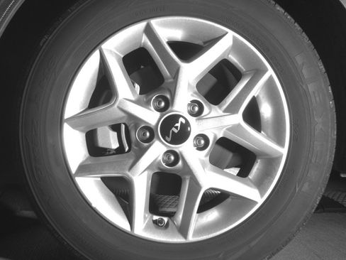 Used 2025 Kia Soul LX w/ LX Technology Package image 12