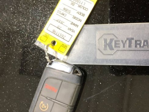 Used 2020 Jeep Compass Latitude w/ Cold Weather Group image 30