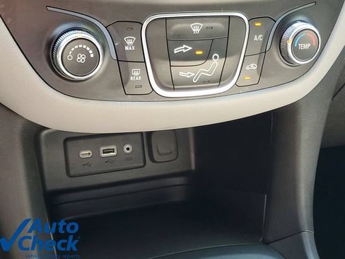 Used 2023 Chevrolet Equinox LS w/ Midnight Edition FWD image 24