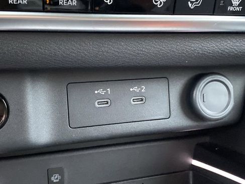 Used 2025 Nissan Rogue SL w/ SL Premium Package image 25