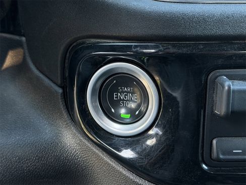 Used 2024 GMC Sierra 2500 SLE image 21