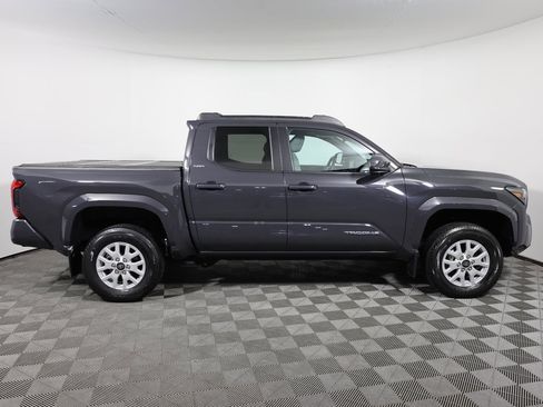 Used 2024 Toyota Tacoma SR5 AWD/4WD image 4