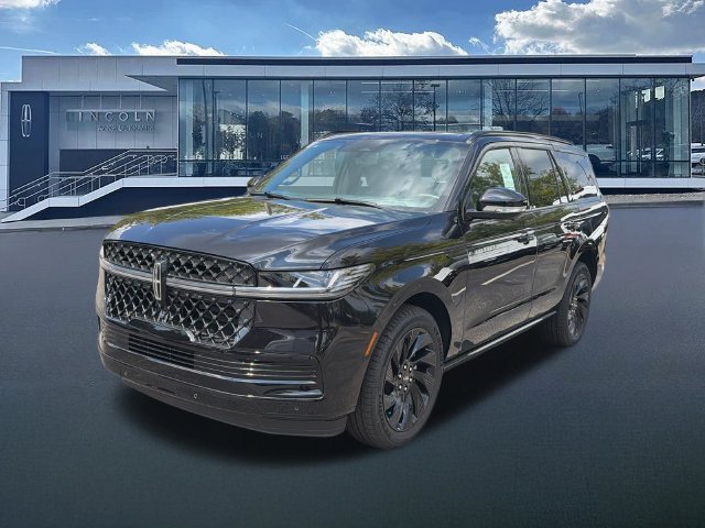 New 2027 Lincoln Navigator Reserve w/ Jet Appearance Package AWD/4WD image 3