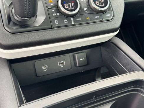 Used 2020 Land Rover Defender 110 S AWD/4WD image 26