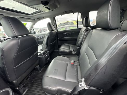 Used 2021 Honda Pilot Touring image 29