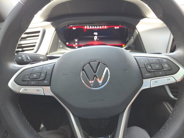 Used 2024 Volkswagen Atlas Cross Sport SEL R-Line AWD/4WD image 34