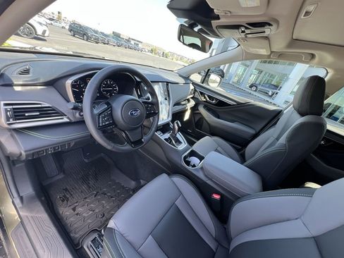 Certified 2025 Subaru Outback Onyx Edition w/ Popular Package #2 image 10