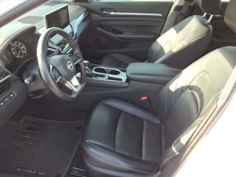 Used 2023 Nissan Altima 2.5 SR w/ SR Premium Package image 5