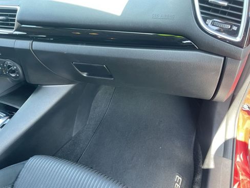 Used 2016 MAZDA MAZDA3 i Sport w/ Preferred Equipment Package FWD image 33