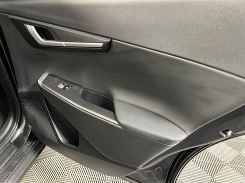 Used 2024 Kia EV6 Light image 31