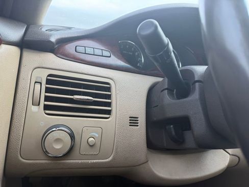 Used 2007 Buick Lucerne CXL FWD image 29
