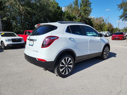 Used 2021 Buick Encore Preferred image 4