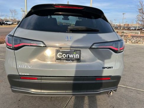 Used 2025 Honda HR-V Sport image 7