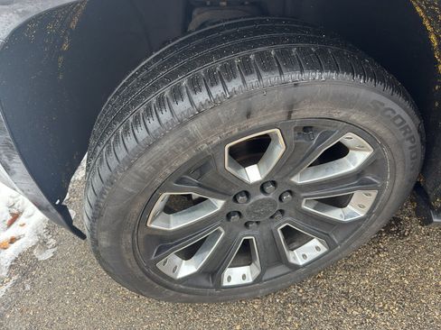 Used 2019 GMC Yukon XL Denali w/ Denali Ultimate Package image 2