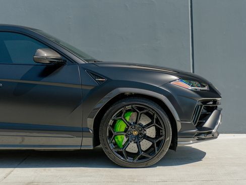 Used 2024 Lamborghini Urus Performante AWD/4WD image 37