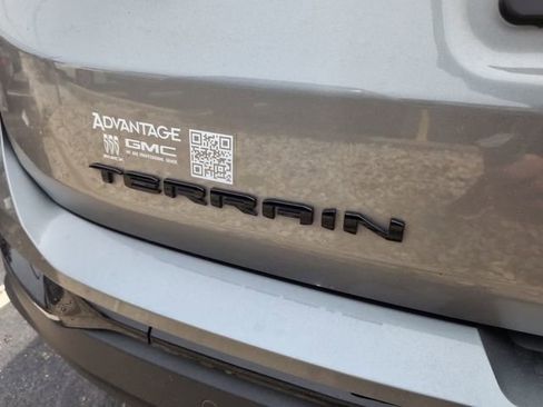 Used 2023 GMC Terrain SLE w/ Driver Convenience Package AWD/4WD image 10