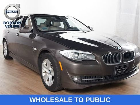 Used 2012 BMW 528i xDrive Sedan AWD/4WD image 3
