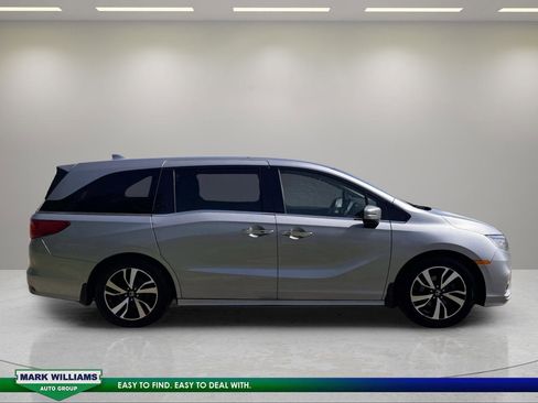Used 2020 Honda Odyssey Elite image 2