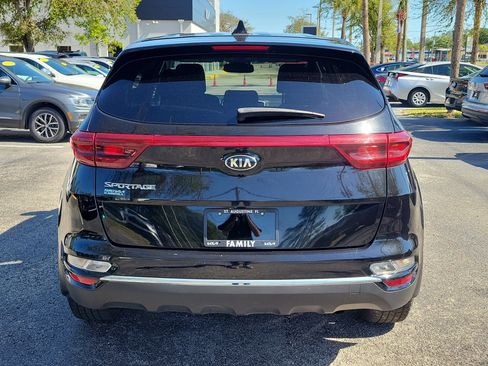 Used 2022 Kia Sportage LX AWD/4WD image 5