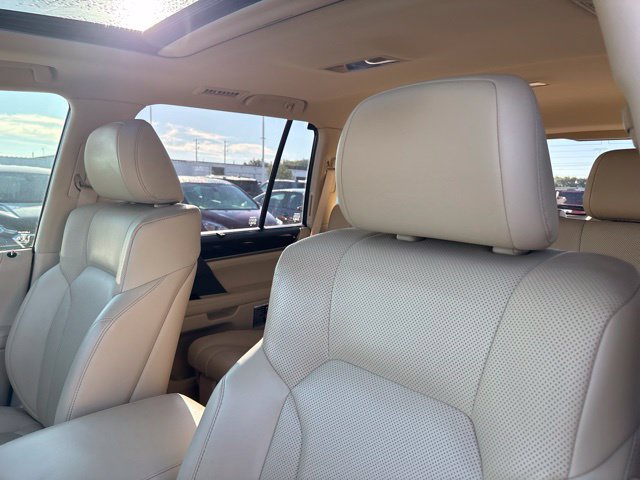 Used 2018 Lexus LX 570 4WD image 11