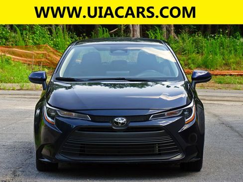Used 2025 Toyota Corolla LE FWD image 3