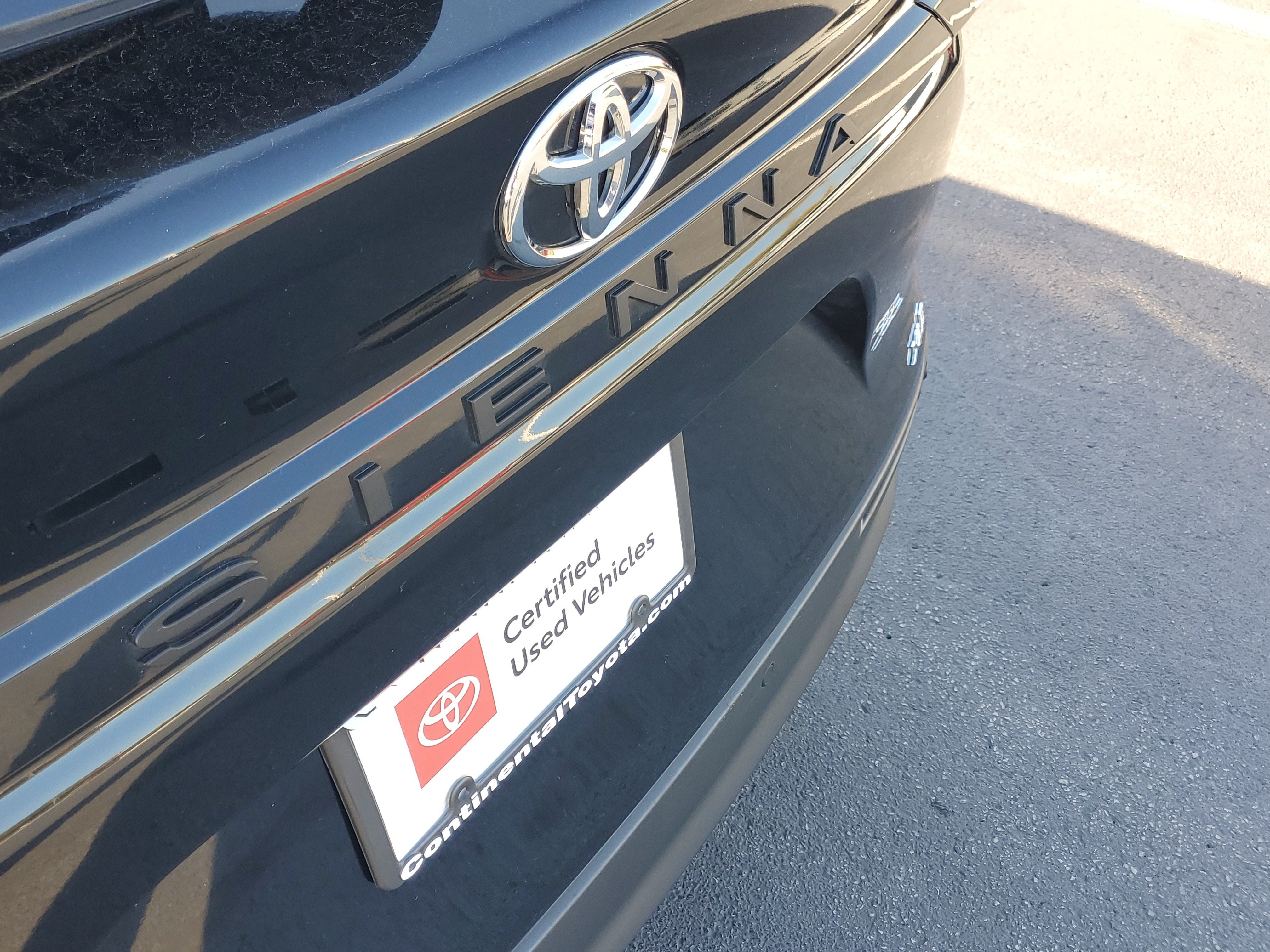 Certified 2026 Toyota Sienna XLE FWD image 9