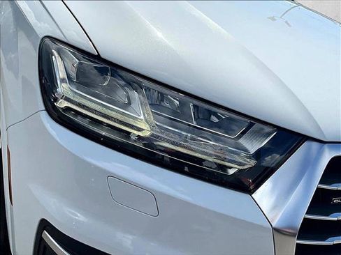 Used 2018 Audi Q7 3.0T Prestige image 30