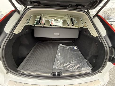 Used 2023 Volvo XC60 B5 Plus w/ Climate Package image 6