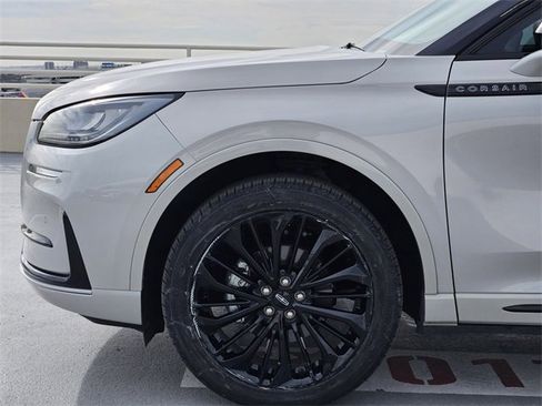 Certified 2023 Lincoln Corsair FWD w/ Equipment Group 101A image 9